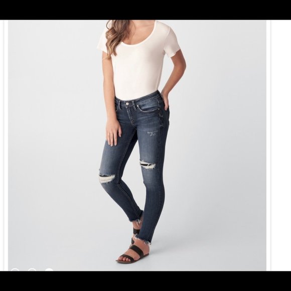 Silver Suki Skinny Jeans Size 26 - Picture 3 of 8